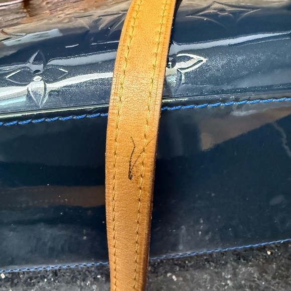 Authentic Louis Vuitton Dark Teal and Tan Vernis Women's Bag - Picture 8 of 11